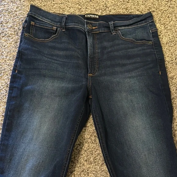 Express Women’s Jeans - Picture 2 of 4